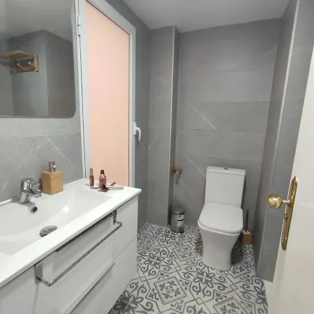 Monicas Place Апартаменты Торевьиа