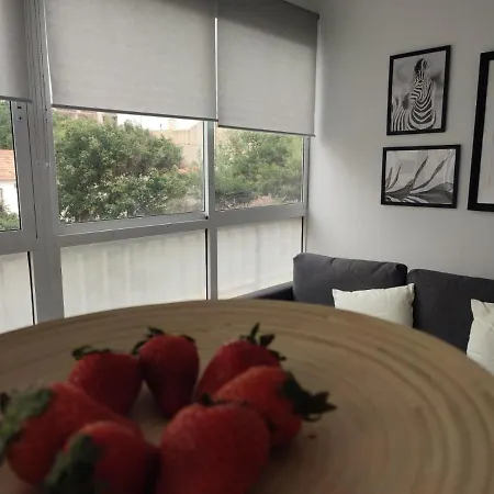 Monicas Place Апартаменты *